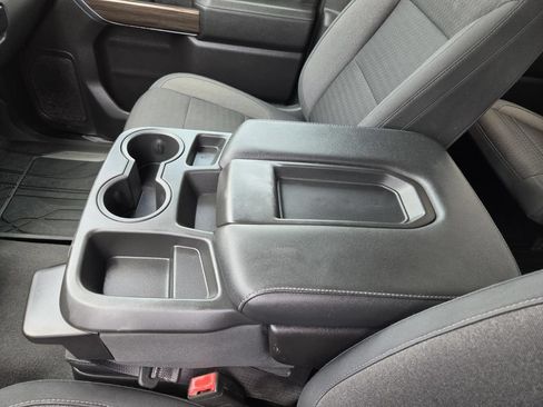 Used 2019 Chevrolet Silverado 1500 LT Trail Boss AWD/4WD image 11