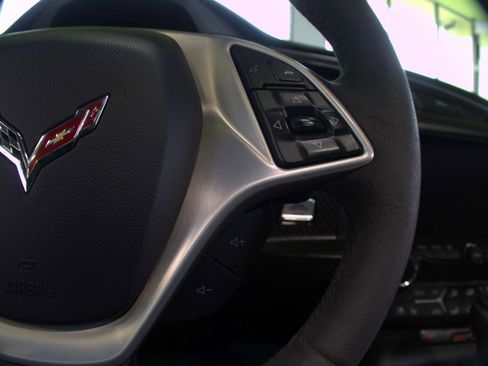 Used 2016 Chevrolet Corvette Z06 w/ 3LZ Preferred Equipment Group RWD image 23