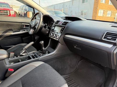 Used 2016 Subaru Crosstrek 2.0i Premium AWD/4WD image 28