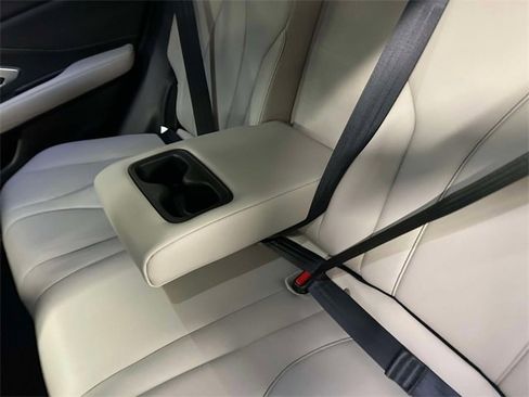 Used 2025 Acura RDX SH-AWD image 17