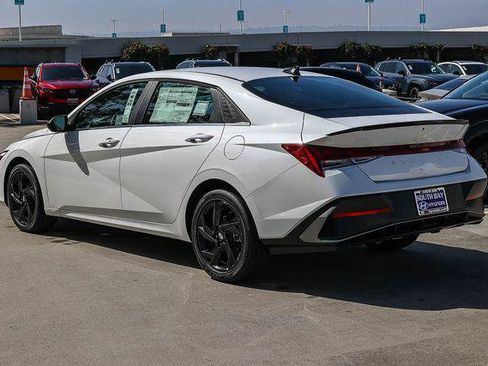 New 2026 Hyundai Elantra SEL Sport image 4