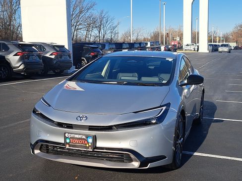 New 2026 Toyota Prius XLE image 3