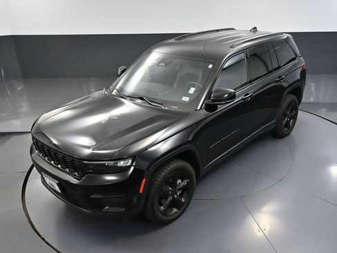 Used 2023 Jeep Grand Cherokee Altitude AWD/4WD image 54