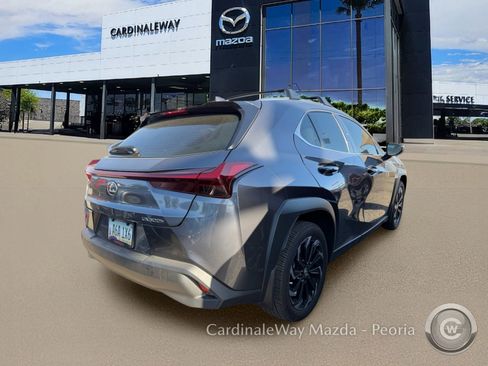 Used 2025 Lexus UX 300h FWD w/ Accessory Package (Z2) image 4