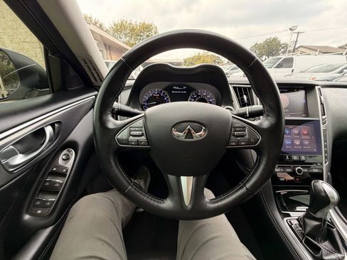 Used 2017 INFINITI Q50 2.0t w/ Moonroof Package image 40