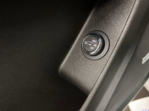 Used 2022 Chevrolet Traverse Premier image 30