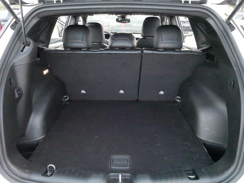 Used 2026 Jeep Compass Latitude AWD/4WD image 18