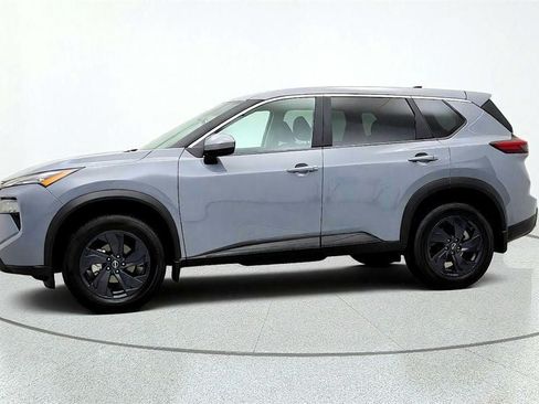Used 2026 Nissan Rogue SV FWD image 8