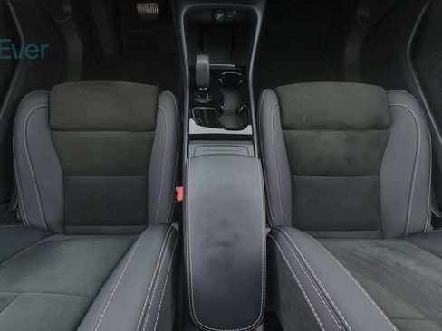 Used 2023 Volvo XC40 Recharge Plus AWD/4WD image 27
