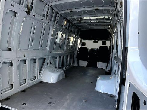Used 2024 Mercedes-Benz Sprinter 3500 image 21