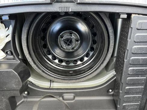 Used 2015 Mercedes-Benz GLK 350 2WD image 13