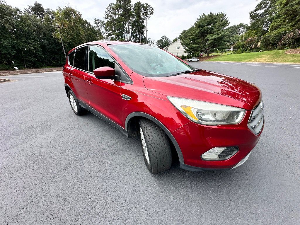 Used 2017 Ford Escape SE FWD image 13