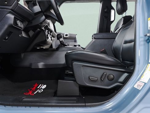 Used 2025 Ford Bronco Outer Banks image 26