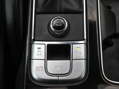 Used 2025 Kia Telluride S FWD image 23