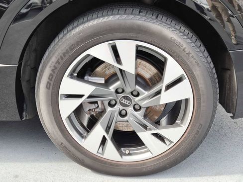 Used 2023 Audi e-tron Premium w/ Convenience Plus Package image 12