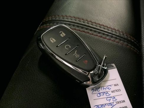 Used 2023 Chevrolet Traverse RS image 18