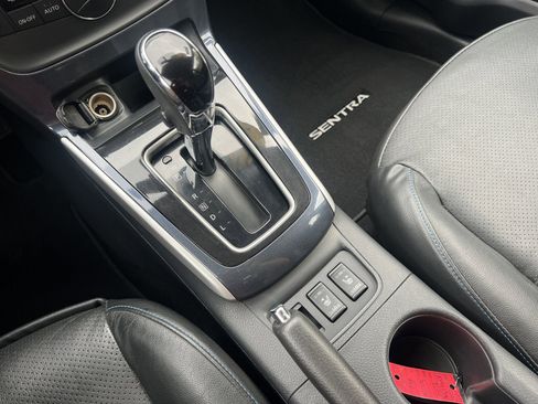 Used 2019 Nissan Sentra SR w/ Premium Package (SR) image 7