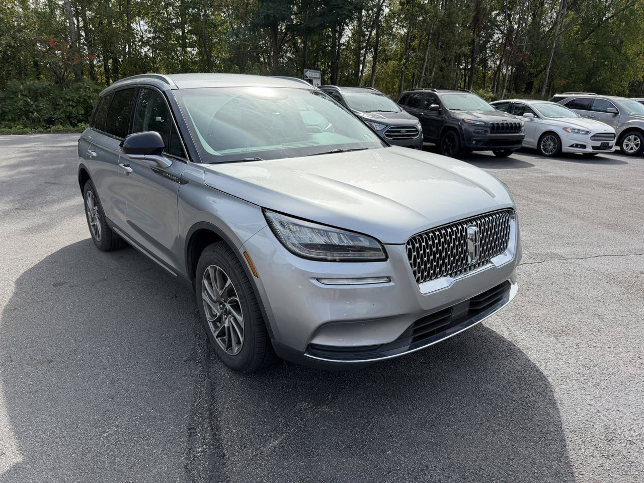 Used 2022 Lincoln Corsair AWD w/ Equipment Group 101A image 3