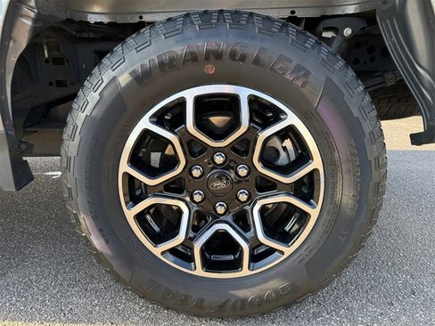 Used 2022 Ford F150 XLT w/ Equipment Group 302A High image 16