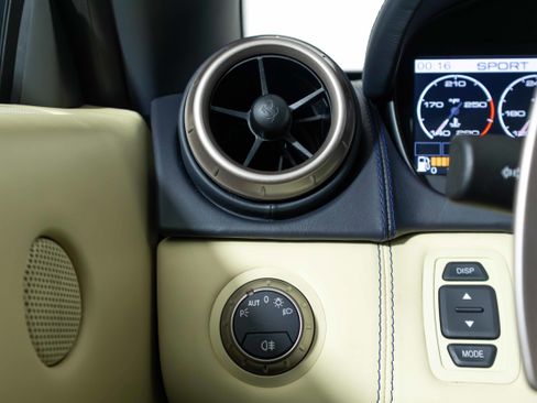 Used 2010 Ferrari California image 31