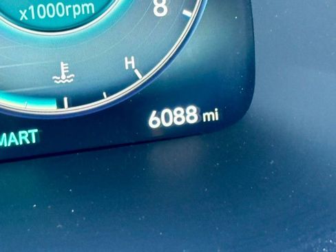 Used 2024 Hyundai Palisade Calligraphy image 3