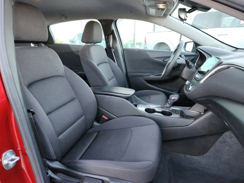 Used 2024 Chevrolet Malibu LT image 15