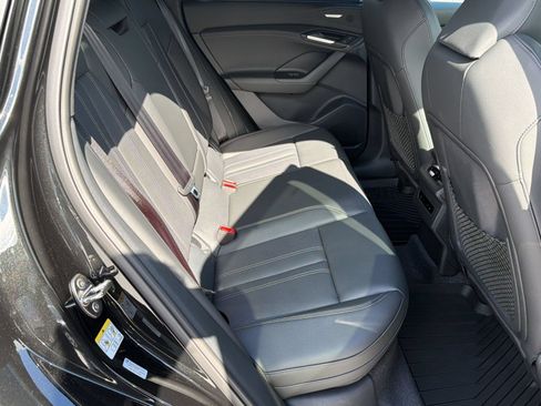New 2027 Audi Q6 e-tron Prestige AWD/4WD image 28