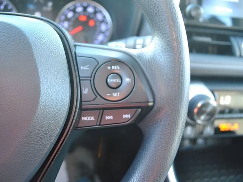 Used 2019 Toyota RAV4 XLE w/ Convenience Package AWD/4WD image 9