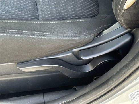 Used 2017 Mitsubishi Outlander SEL image 22