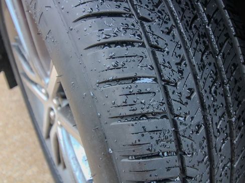 Used 2023 Ford Edge Titanium AWD/4WD image 6