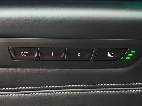 Used 2018 BMW M550i xDrive AWD/4WD image 19