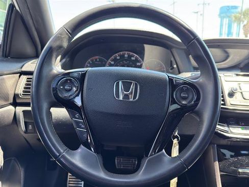 Used 2016 Honda Accord Sport image 10