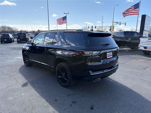 Used 2020 Chevrolet Traverse Premier w/ Redline Edition AWD/4WD image 5