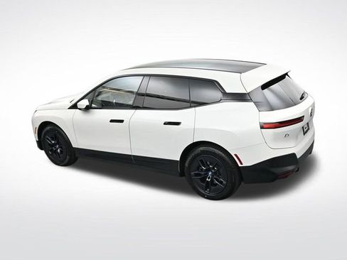Used 2024 BMW iX xDrive50 w/ Premium Package image 24