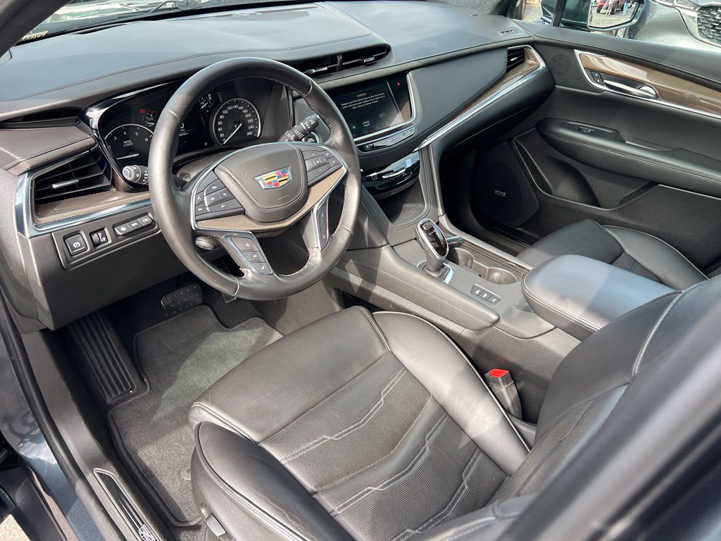 Used 2019 Cadillac XT5 Platinum AWD/4WD image 14