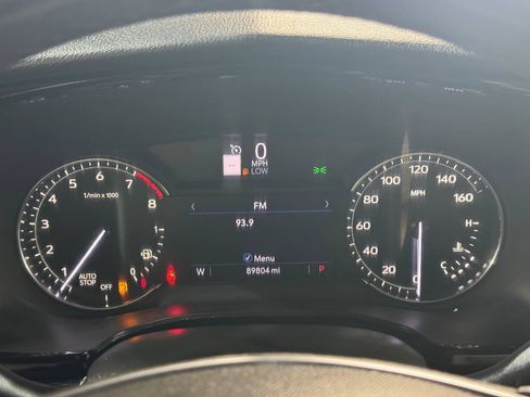 Used 2020 Cadillac XT5 Premium Luxury w/ LPO, Floor Liner Package FWD image 23