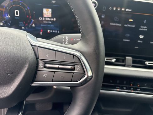 Used 2025 Chevrolet Equinox LT image 22