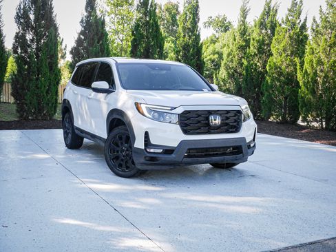 Used 2023 Honda Passport EX-L image 2