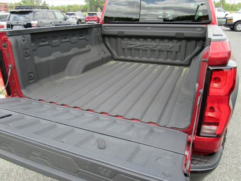 Used 2024 Chevrolet Colorado ZR2 w/ ZR2 Convenience Package III image 26