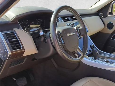 Used 2020 Land Rover Range Rover Sport HSE image 6