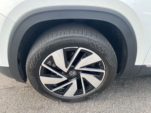 Used 2024 Volkswagen Atlas SEL AWD/4WD image 10