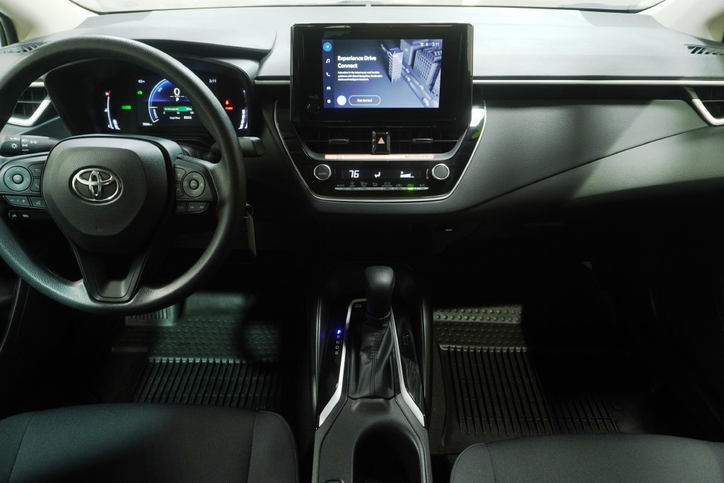 Used 2026 Toyota Corolla LE AWD/4WD image 16