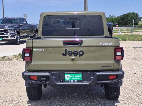 New 2026 Jeep Gladiator Sport image 5