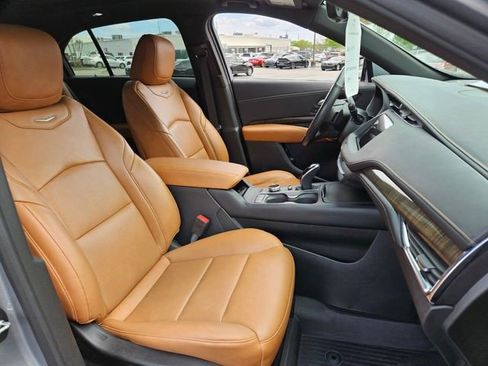 Certified 2023 Cadillac XT4 Sport FWD image 17