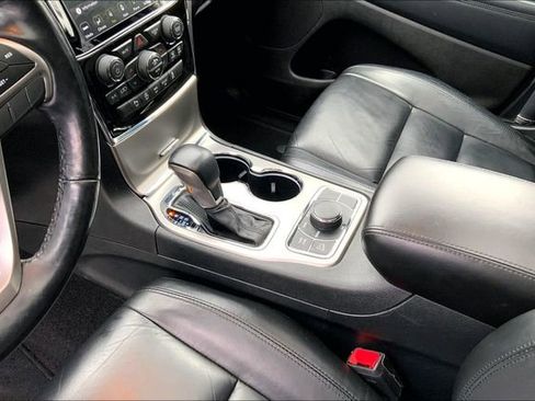 Used 2020 Jeep Grand Cherokee Limited w/ Trailer Tow Group IV image 16