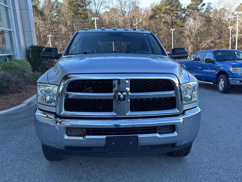 Used 2018 RAM 2500 Tradesman w/ Chrome Appearance Group image 7
