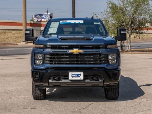 Used 2026 Chevrolet Silverado 2500 Custom w/ Custom Value Package AWD/4WD image 2