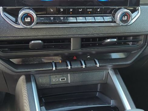 Used 2026 Chevrolet Colorado Trail Boss w/ Midnight Edition image 10