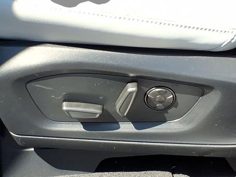 New 2026 Ford Explorer Platinum AWD/4WD image 18