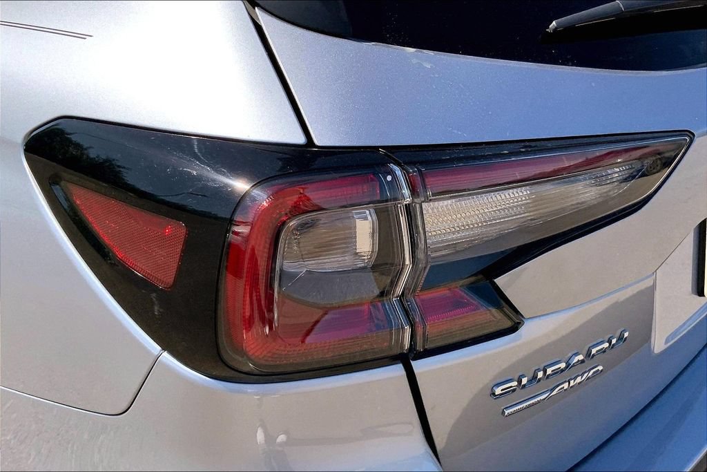 Used 2025 Subaru Outback Premium AWD/4WD image 22